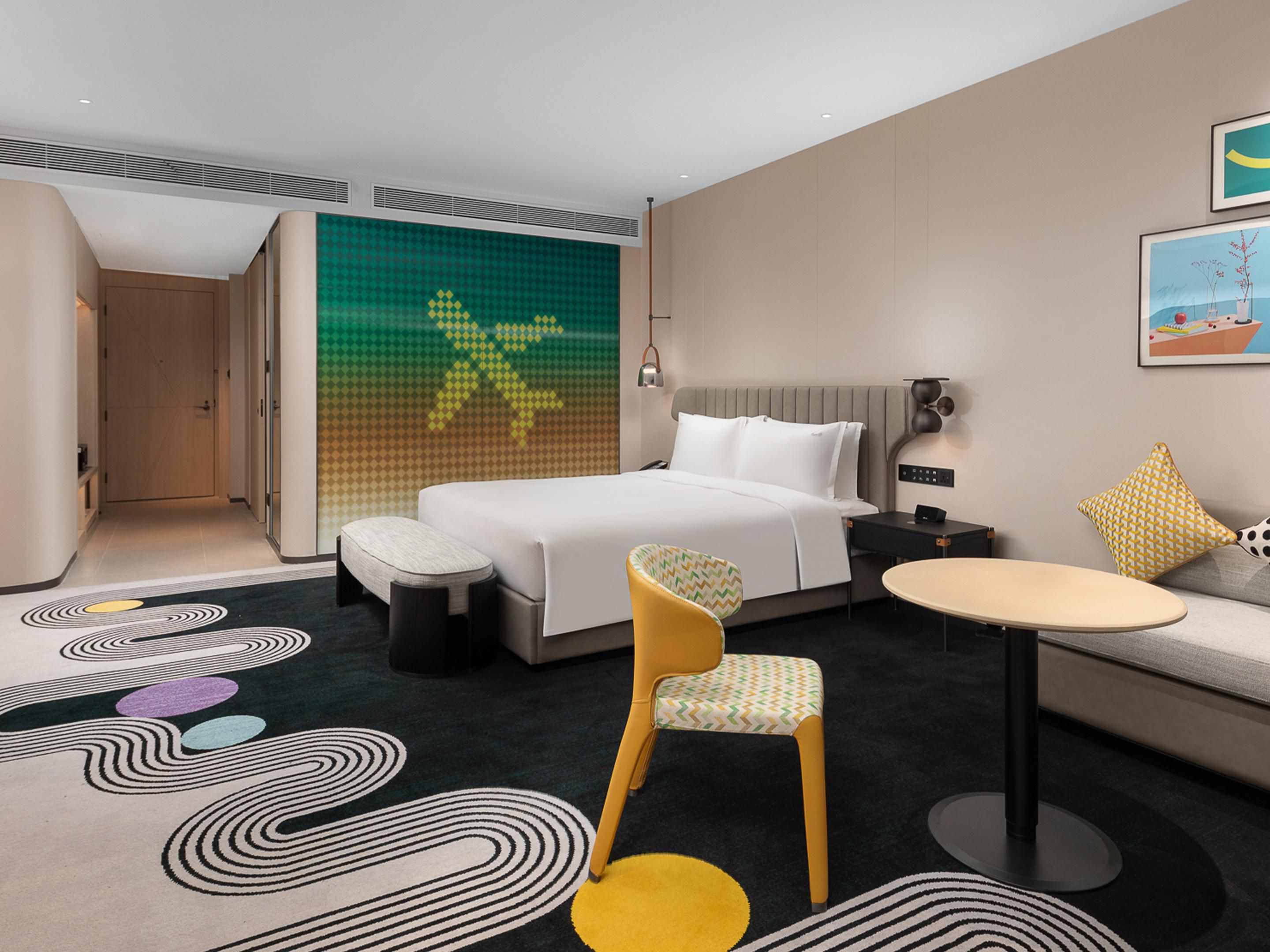 holiday-inn-shanghai-10358589694-4x3.jpg